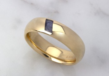 Inlayed Yogo Sapphire Band.