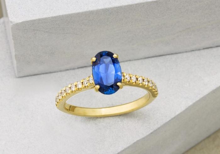14k Yogo Sapphire and Diamond Ring