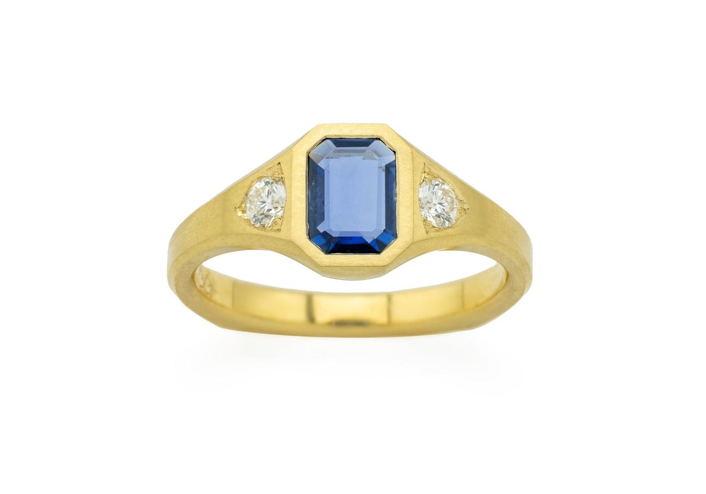 14K Aurum Yogo Sapphire and Diamond Bezel Set Engagement Ring