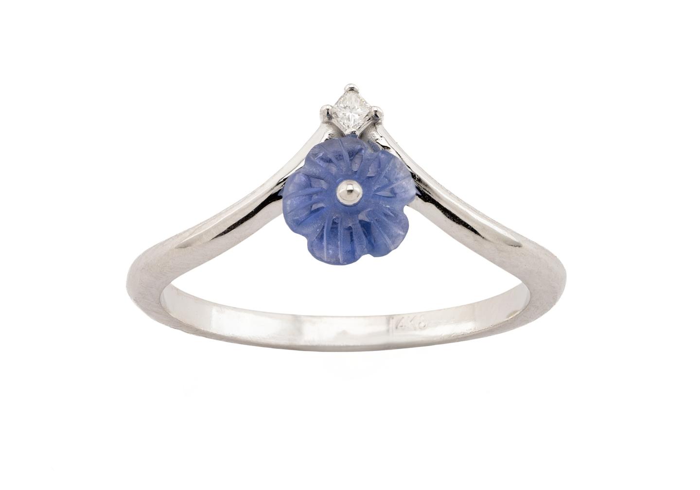 14K Flower Shape Yogo Sapphire Ring